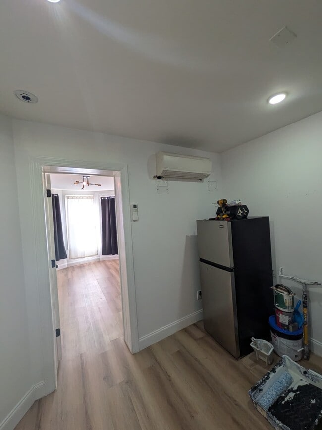 Photo - 770 Westside Ave Unidad 3