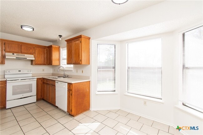 Photo - 2104 Corona Dr