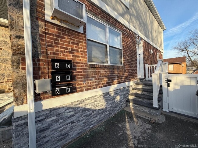 Photo - 6 Marwood Rd S