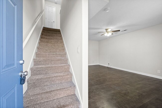 Photo - 249 Executive Ave Unit 249-1D