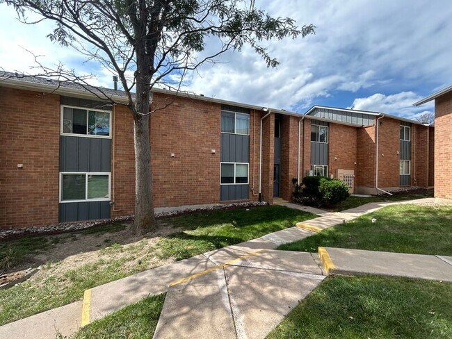 Photo - 1708 Sawyer Way Unidad 162