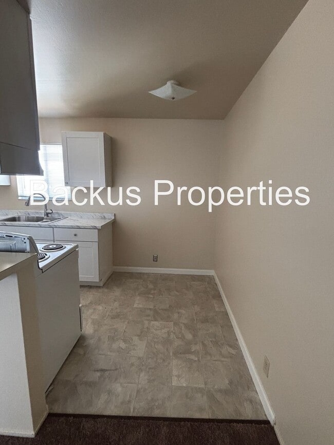 14 Cypress St Unit C