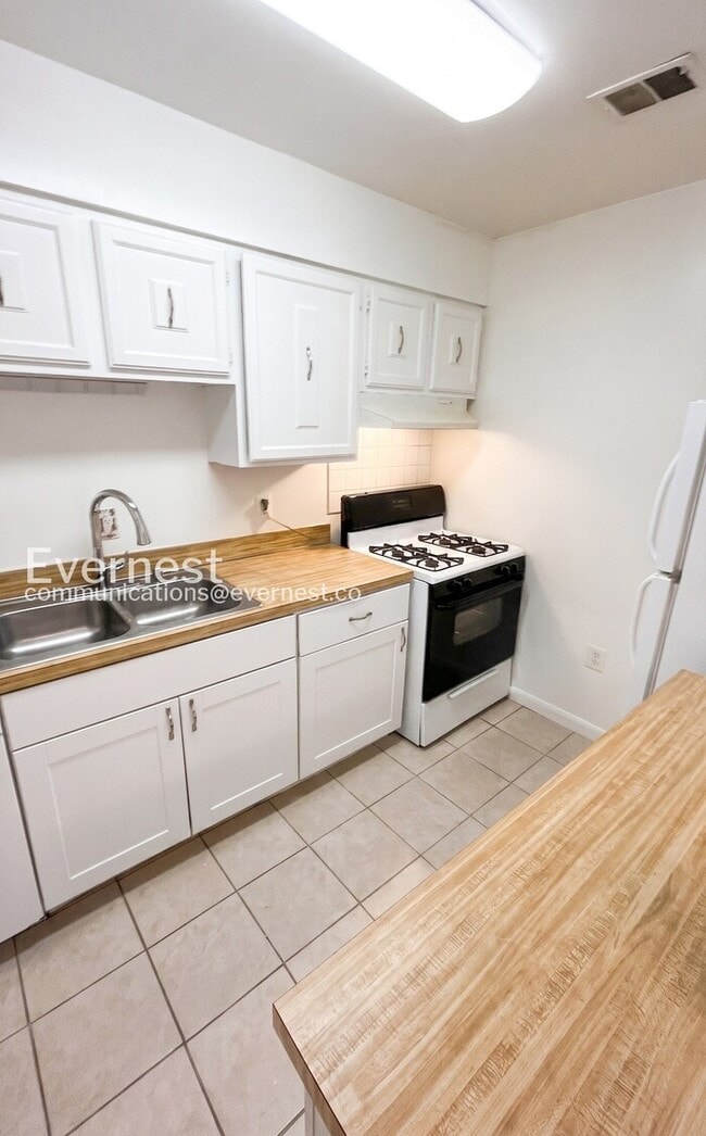 14848 Ensor Ct