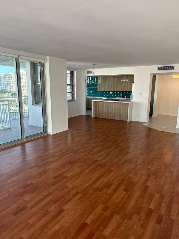 Photo - 18041 Biscayne Blvd Unidad 1704