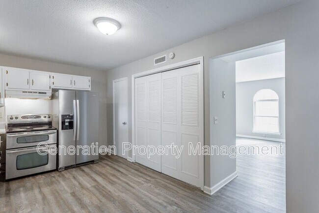 Photo - 1113 McBrien Rd Unit C