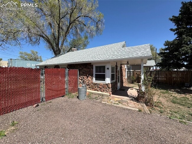 Photo - Centrally Located 1 Bedroom 1 Bathroom wit...