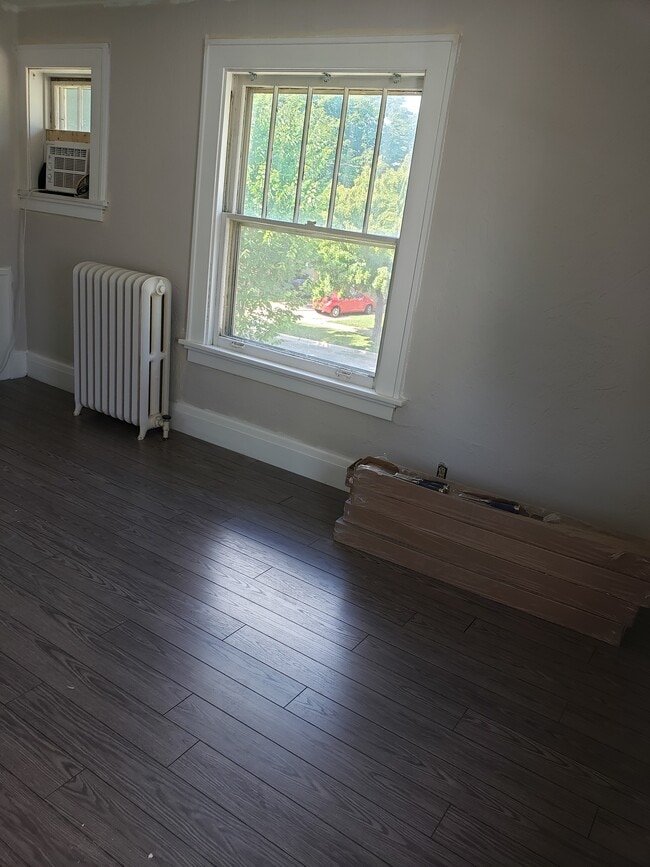 315 E Walnut St Unit 2