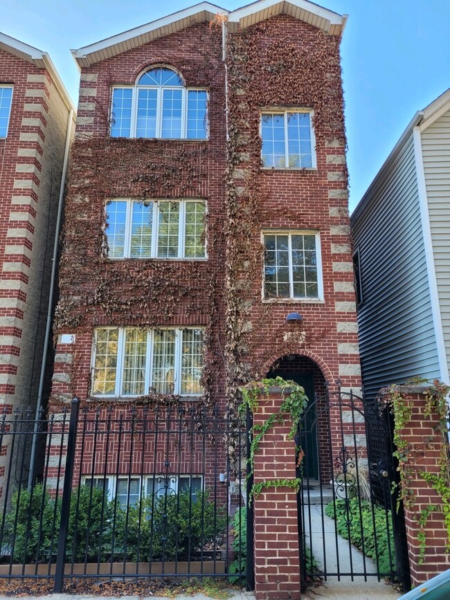 Photo - 1336 N Cleaver St Condo Unit 3