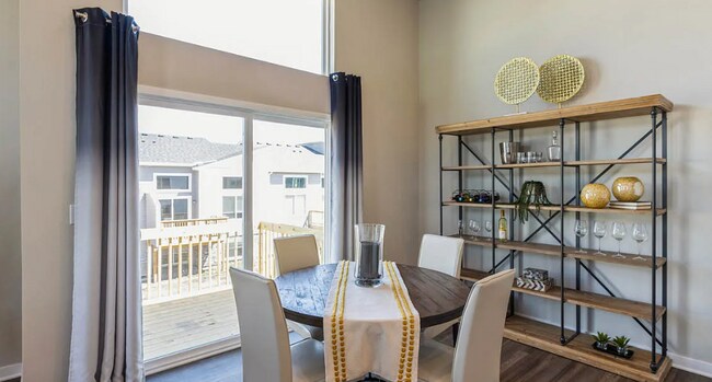 Photo - 869 NE Traverse Dr