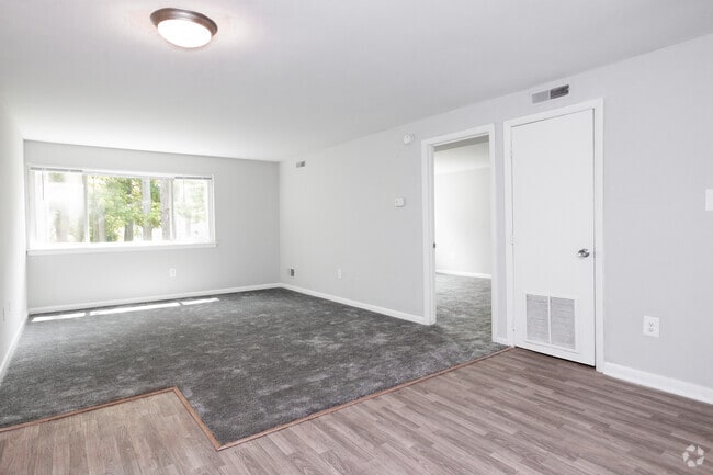 1 BR, 1 BA - 600 SF