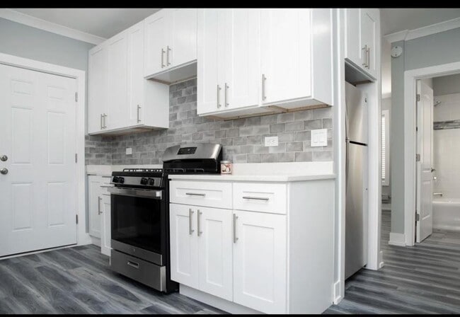 Building Photo - 0 bedroom in Chicago IL 60613 Unit 2W Rental