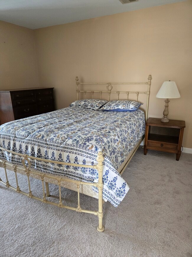 Photo - 222 N View Cir