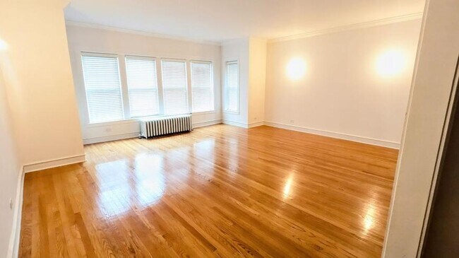 Photo - 3 bedroom in Chicago IL 60618 Unit 1