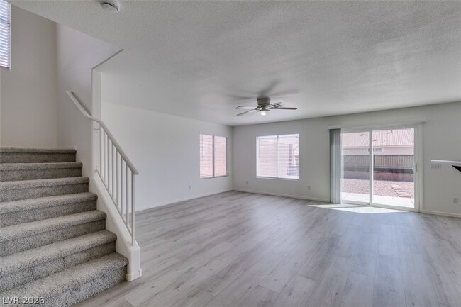 Photo - 1600 Blooming Rose St