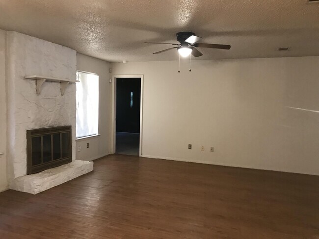 Photo - 9302 Canus Dr