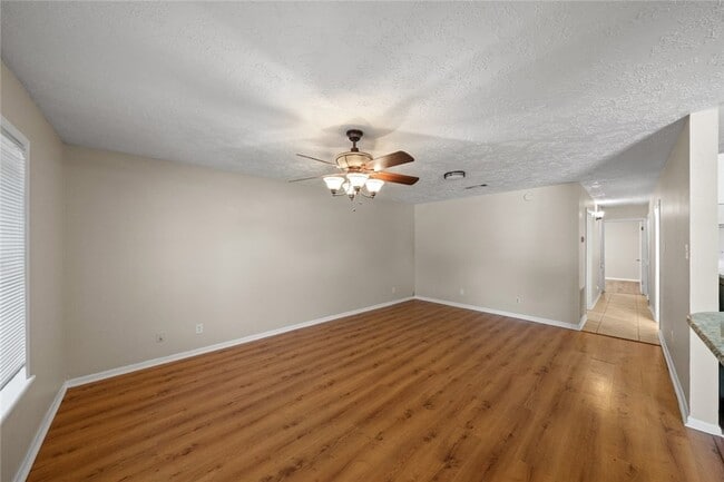 1417 Hillside Dr Unidad CS