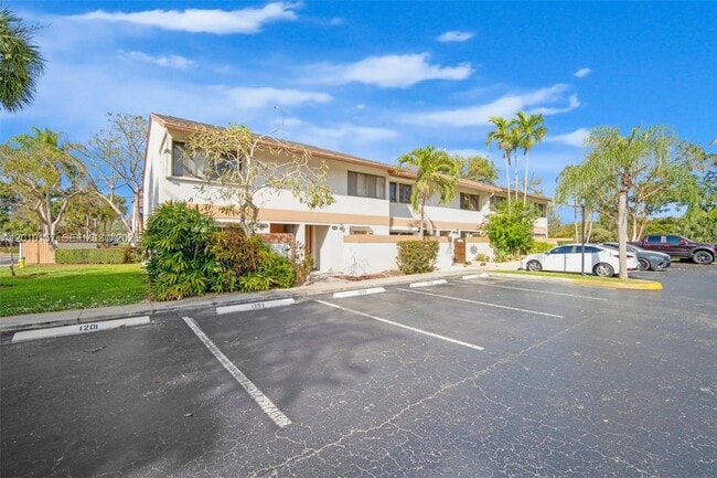 Photo - 4250 SW 70th Terrace