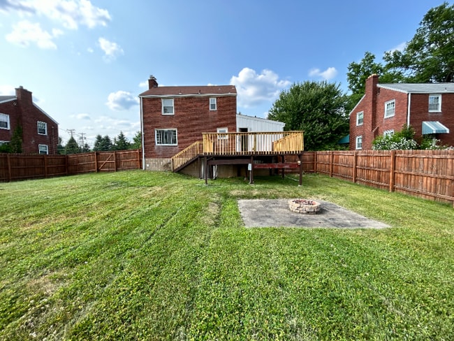 Photo - 1180 Duncan Ave