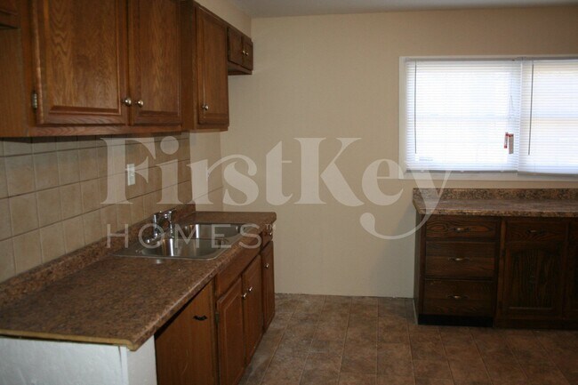 Photo - 9538 E 39th St