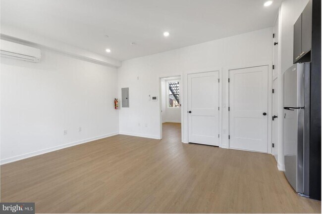 Photo - 1134 Pine St Unit 5