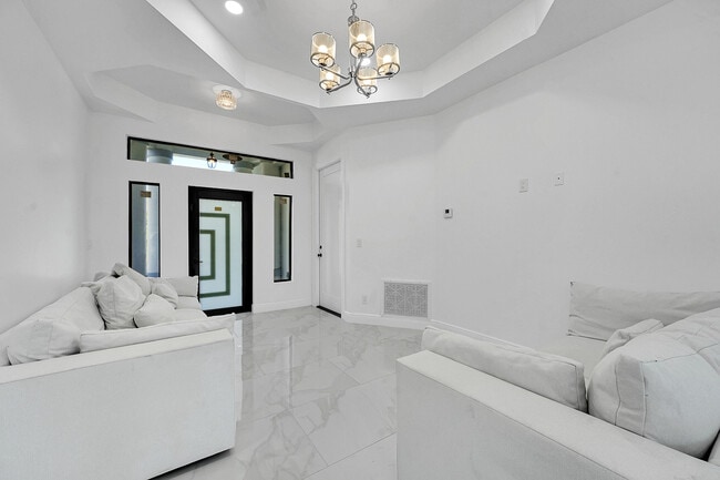 Photo - 6607 Deland Ave