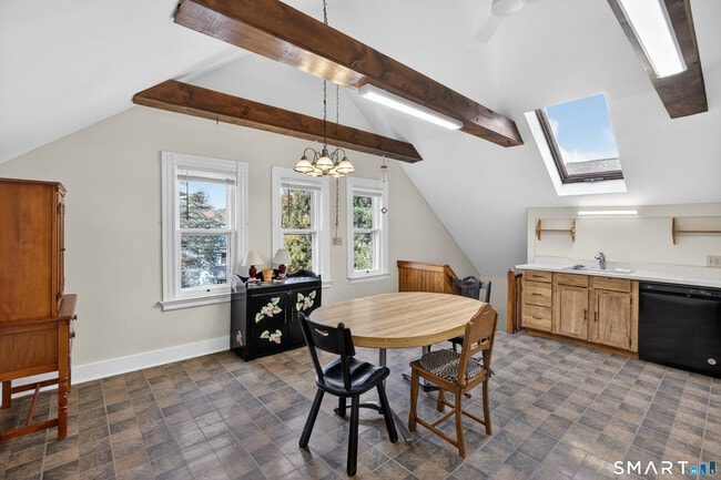 Photo - 339 Willow St Unit 3