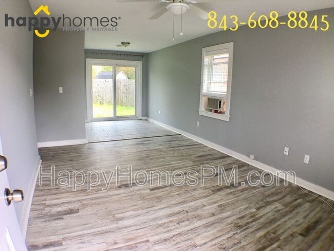Photo - 1556 Kemper Ave