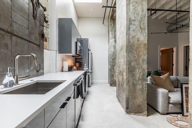 Photo - 315 Girod St Unidad ID1267143P