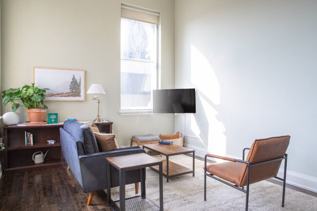 Photo - 225 E Michigan St Unit ID1379066P