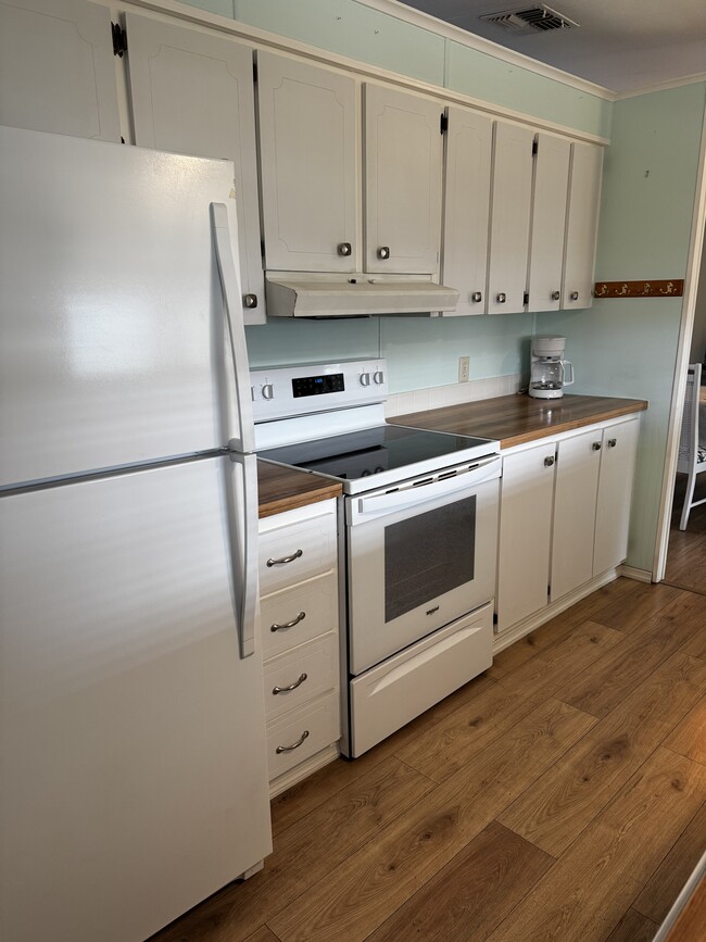 Photo - 10 Lake Diane Dr