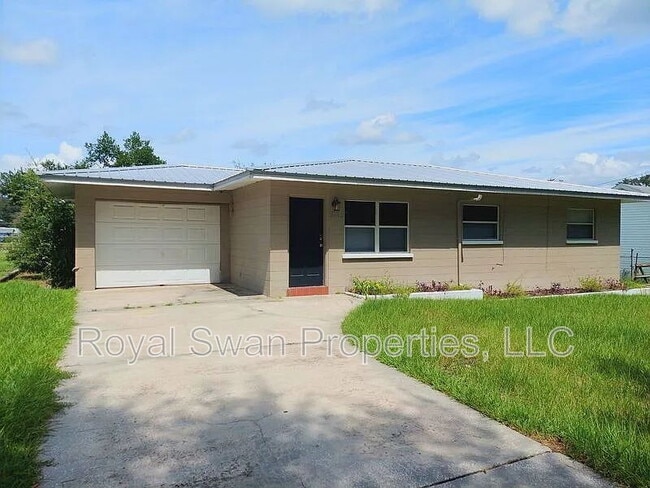 Building Photo - 220 Orangeview Ln