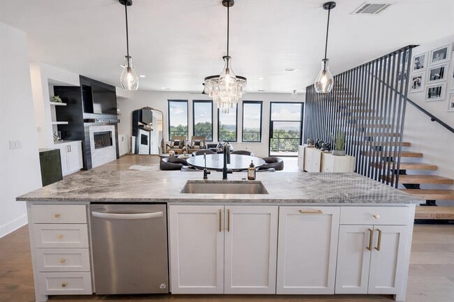 Photo - 8501 Bronco Ln