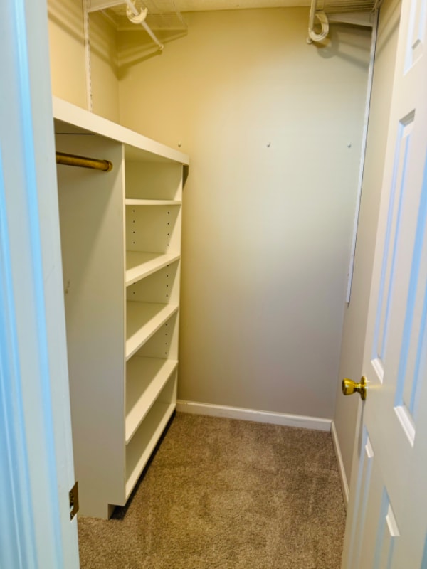 Photo - 208 Oak Grove Way