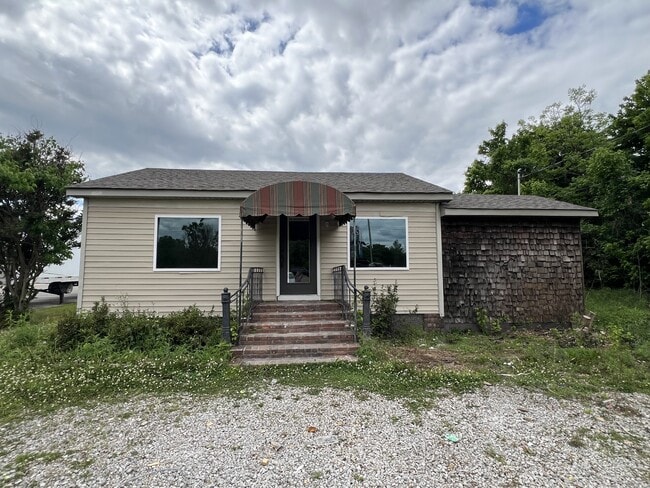 Building Photo - 891 U.S. 51 S Unit 1