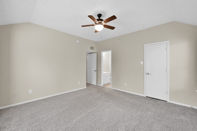 Building Photo - 8051 Bay Branch Dr Unit 232