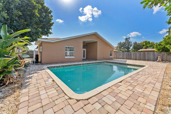 Photo - 6515 34th Ave N