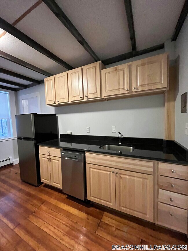Photo - 232 Cambridge St Unidad 4