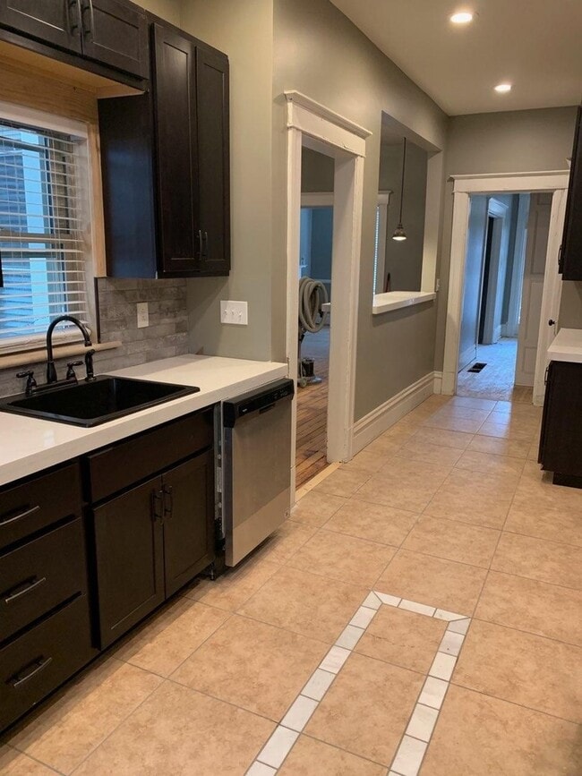 Photo - 825 S Braddock Ave Unit 1