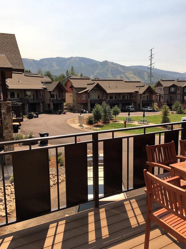 Photo - 635 Clermont Cir