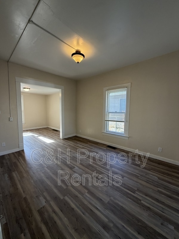 Photo - 32 Custer Ave