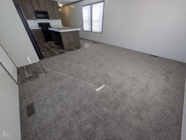 Photo - 16151 Notre Dame St