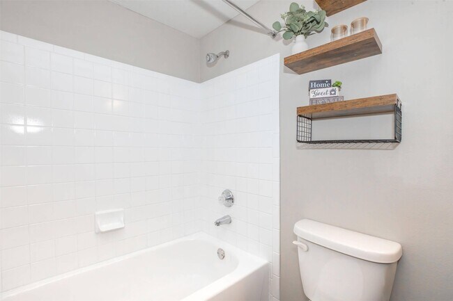 Photo - 1088 Park Plaza Dr Unit C