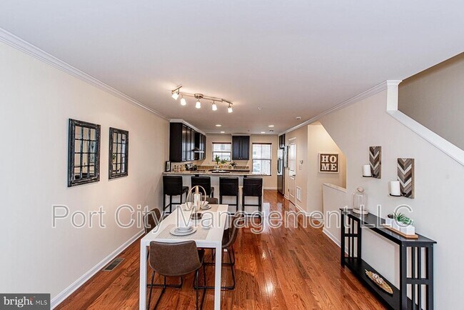 Photo - 4618 Dillon Pl House