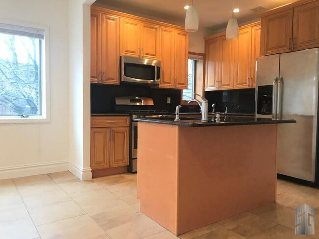 Building Photo - 3 bedroom in BROOKLYN NY 11225 Unit 2 Rental