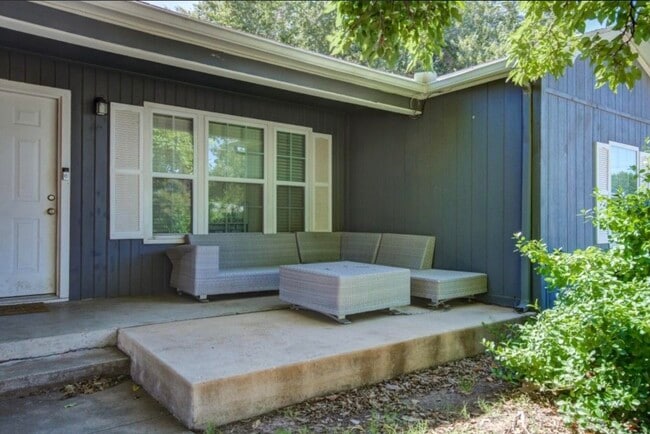 Photo - 3815 31st St