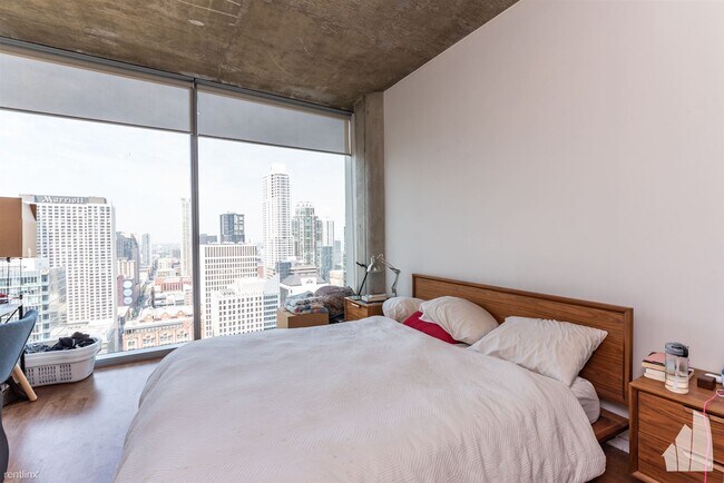 Photo - 1 br, 1 bath Condo - 600 N Fairbanks Ct