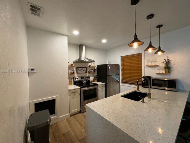 Photo - 207 SW 11th St