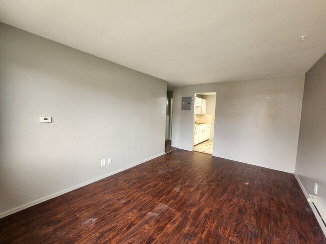 Photo - 1056 Dayton St