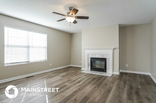 Photo - 453 Mayview Dr