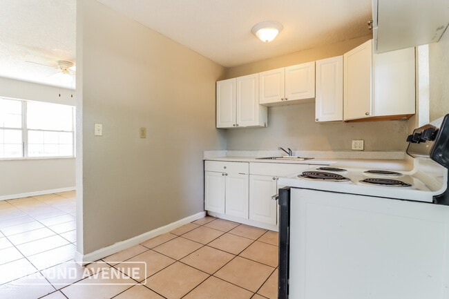 Photo - 9547 Starkey Rd